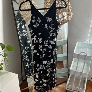 Dress the Population Black and White V-neck Dress